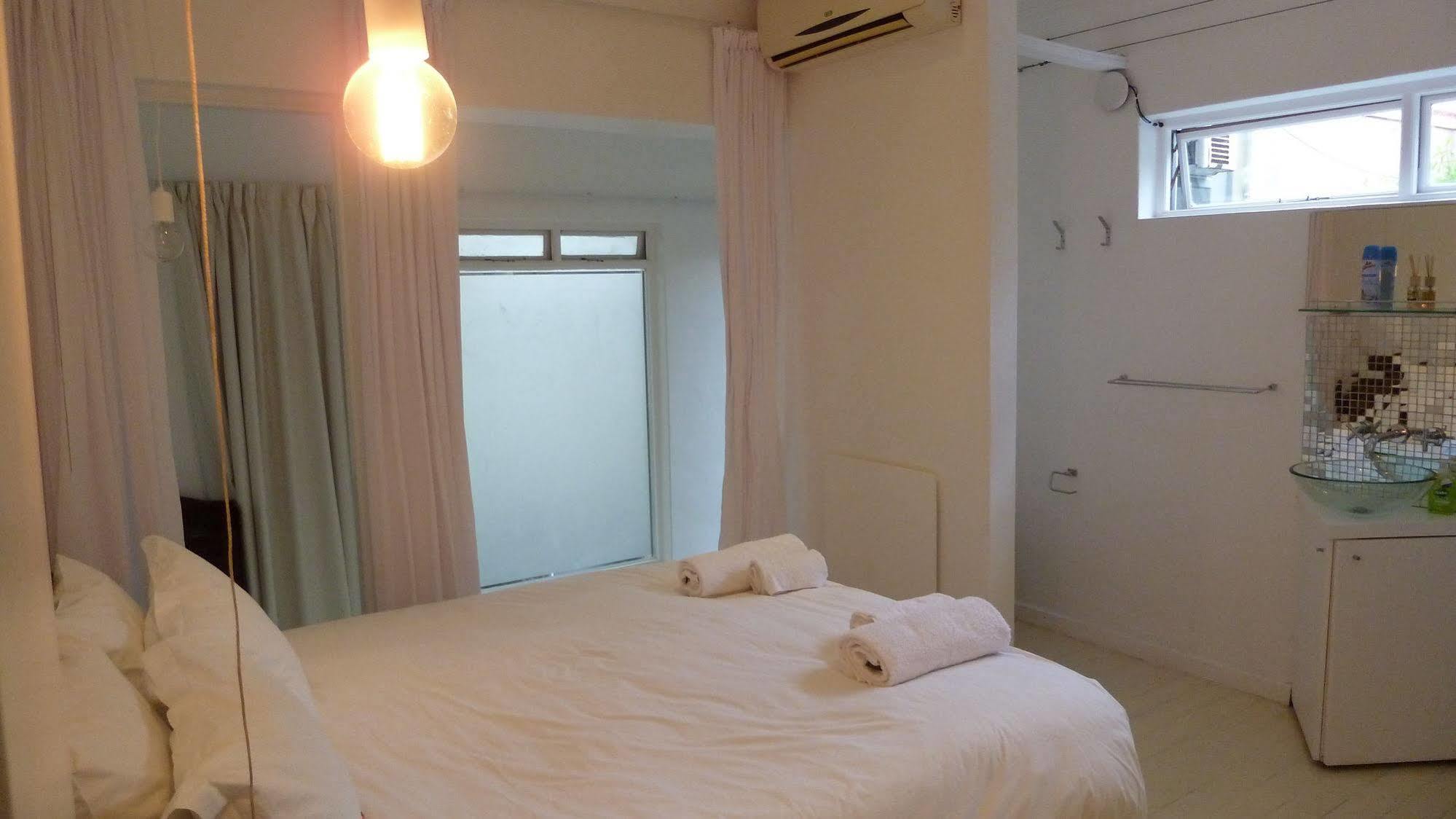 4 On Highworth Apartments And Studios Cape Town Ngoại thất bức ảnh